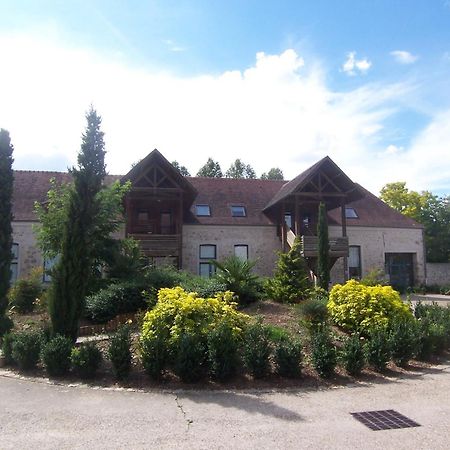 Hotel Abbaye Du Golf De Lesigny Exterior photo