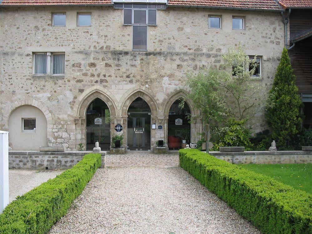 Hotel Abbaye Du Golf De Lesigny Exterior photo